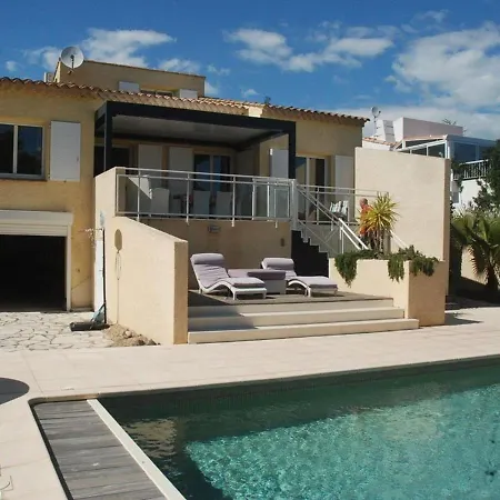 Dom wakacyjny Amazing Holiday In With Private Pool